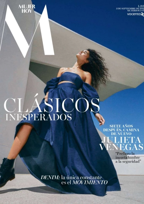 Claudia Martin 374404