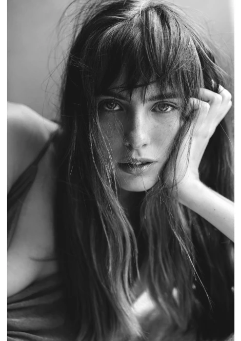 Julie Oli 122801