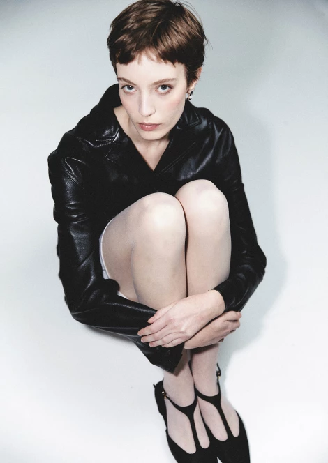 Anouk Weishaupt 398430