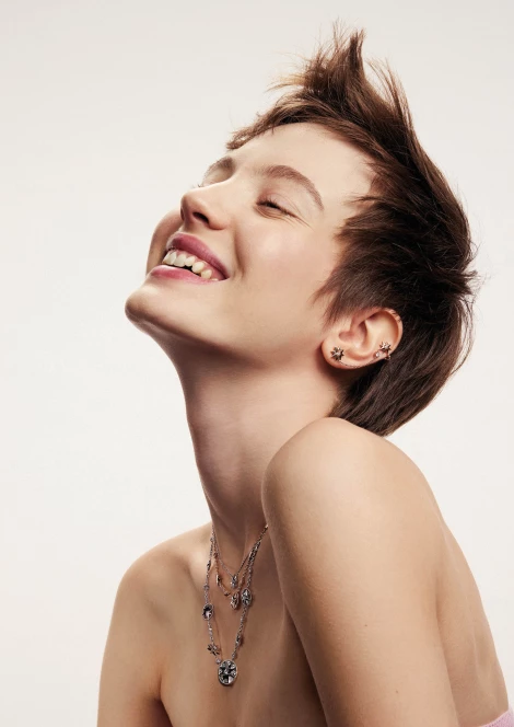 Anouk Weishaupt 398435