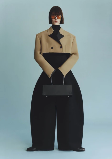 Karyna Maziar 383058