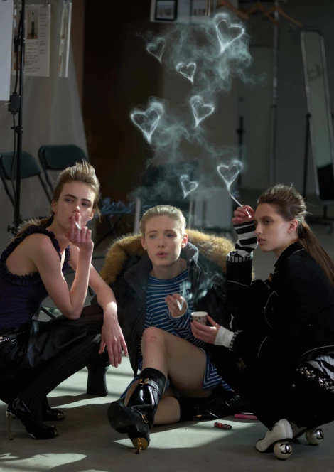 Karyna Maziar 383062