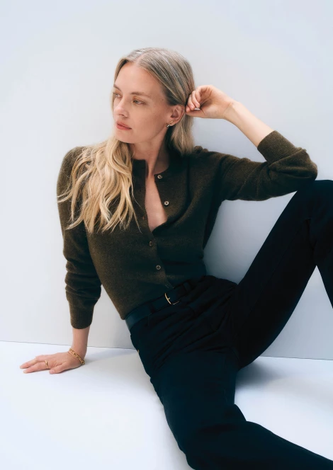 Julia Dunstall 397057