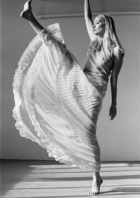 Julia Dunstall 397060