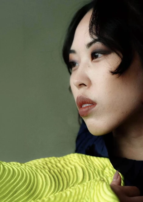 Miho Shiratori 399960