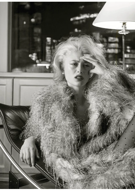 Melina Dumont 388555