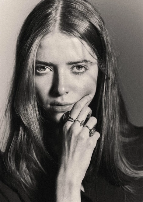 Madeleine Ray 398415