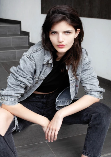 Paula Brindus 374990
