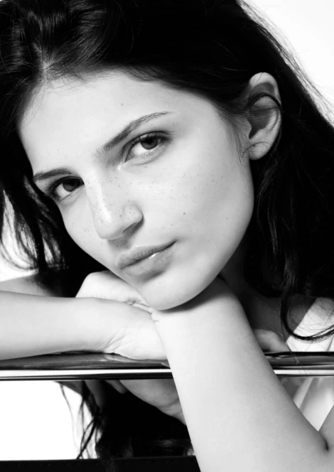 Paula Brindus 374996