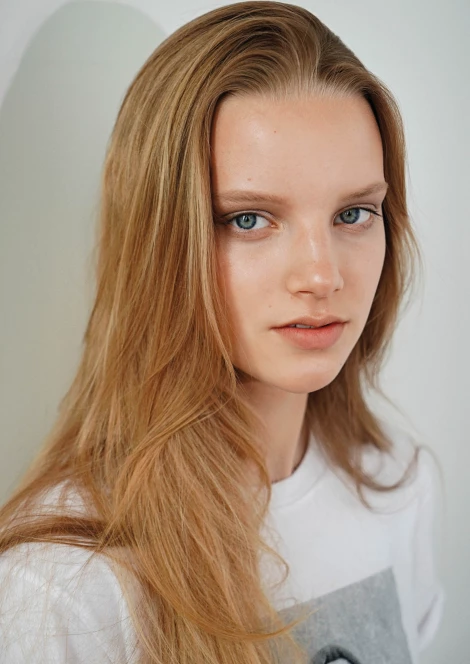 Viktoria Savina 380146